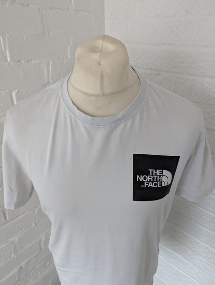 The North Face Crew Neck T Shirt - Size M - White & Black - Cotton - P2P 22" - Picture 3 of 9